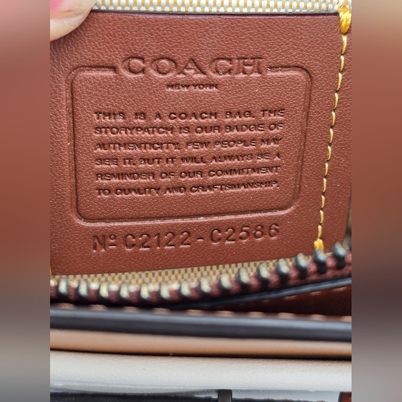 Coach 1941 Glovetanned Leather Tate Carryall In Colorblock - Picture 12 of 16